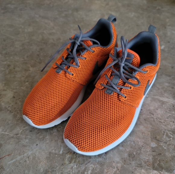 2013 Nike Roshe run boys shoes total orange 🍊us size 5.5Y - Picture 7 of 11